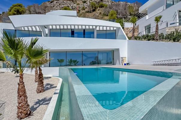 4 bed villas in Altea