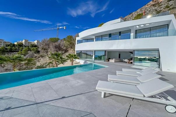 4 bed villas in Altea