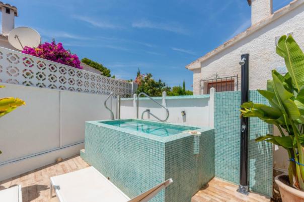 2 bed villas in Moraira
