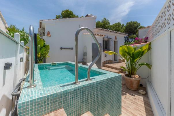 2 bed villas in Moraira
