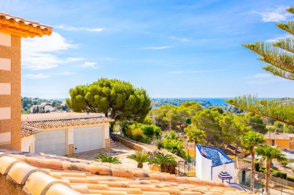 6 bed villa in Altea