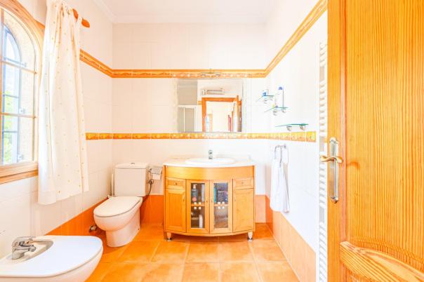 6 bed villa in Altea