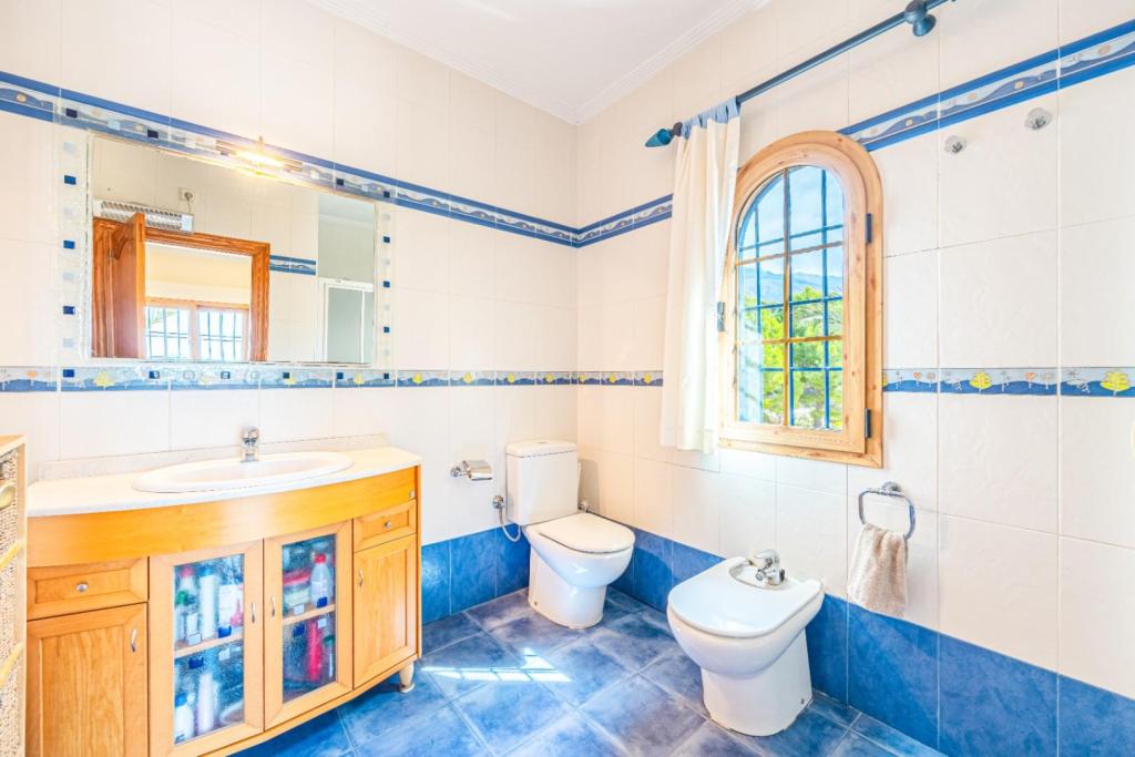 6 bed villa in Altea