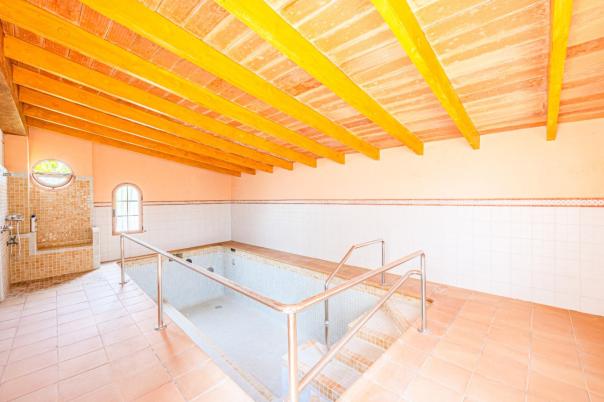 6 bed villa in Altea