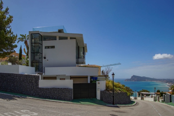6 bed villa in Altea