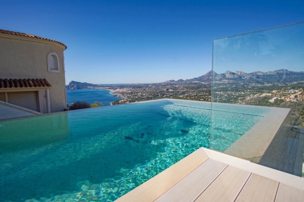 6 bed villa in Altea