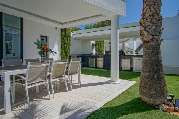6 bed villa in Altea