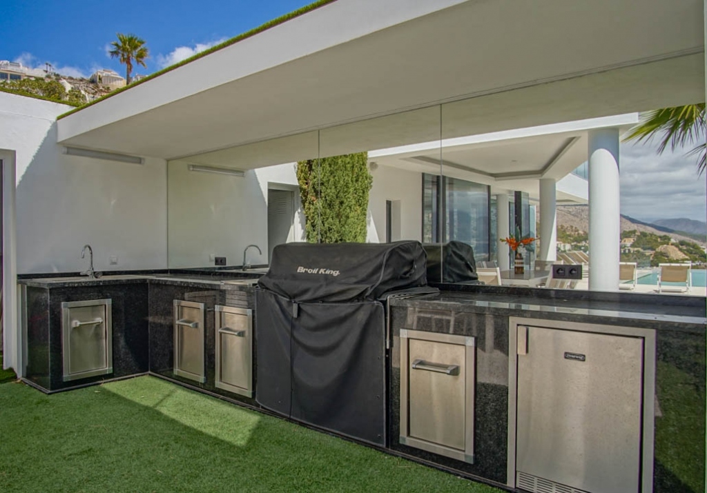 6 bed villa in Altea