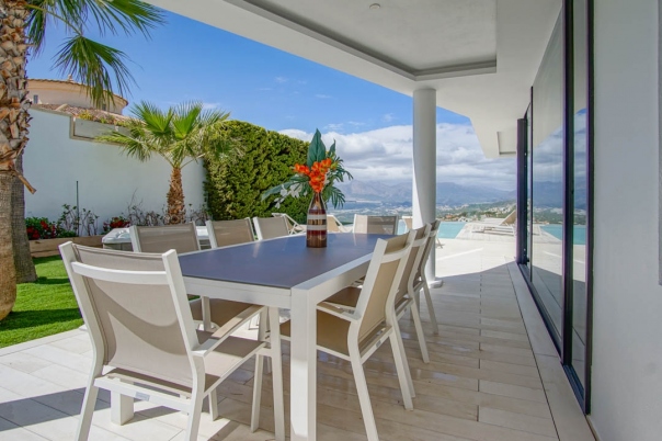 6 bed villa in Altea