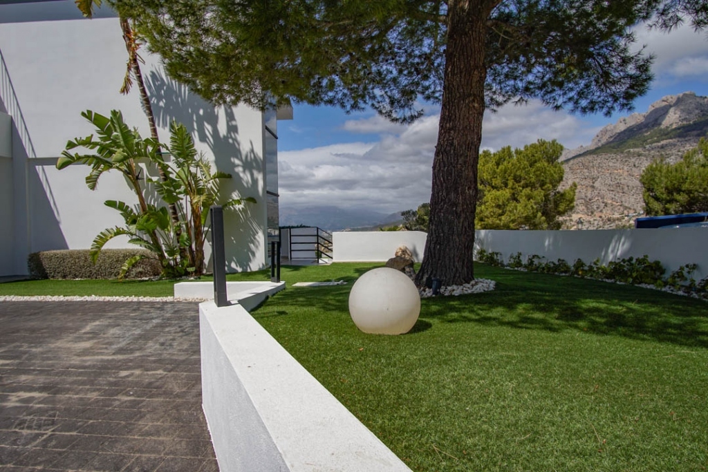 6 bed villa in Altea