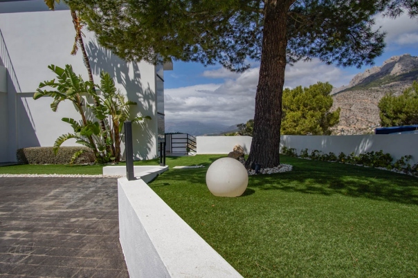6 bed villa in Altea