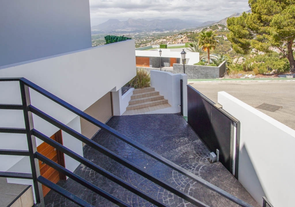 6 bed villa in Altea