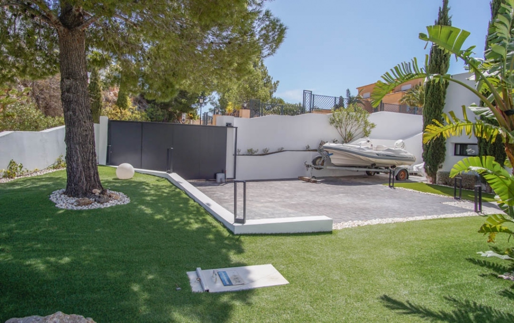 6 bed villa in Altea