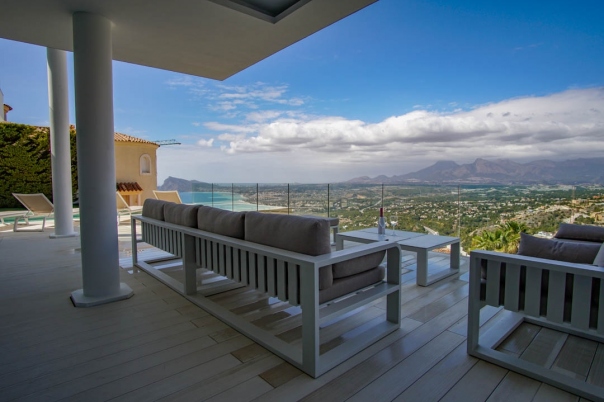 6 bed villa in Altea