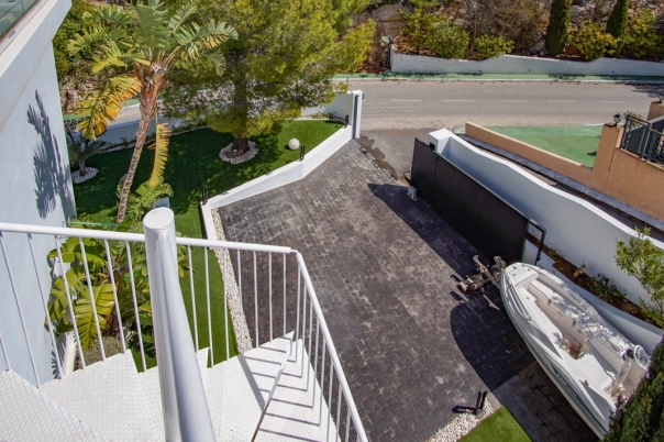 6 bed villa in Altea