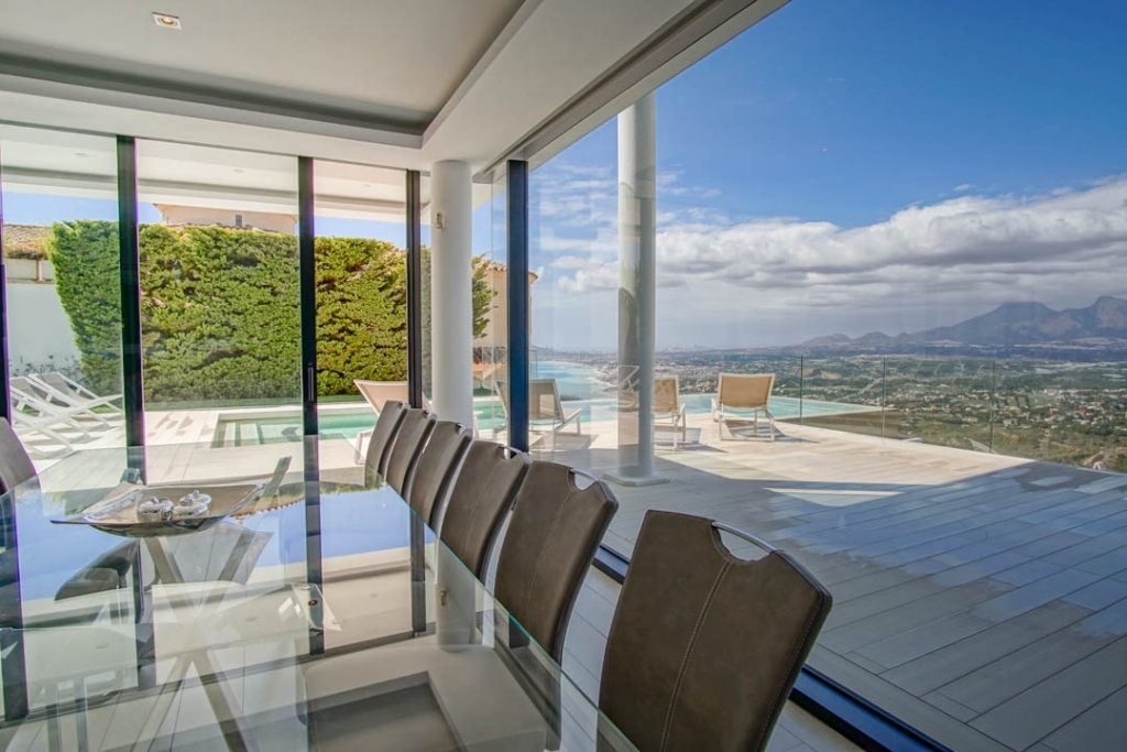 6 bed villa in Altea