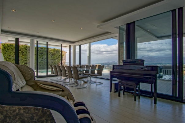 6 bed villa in Altea