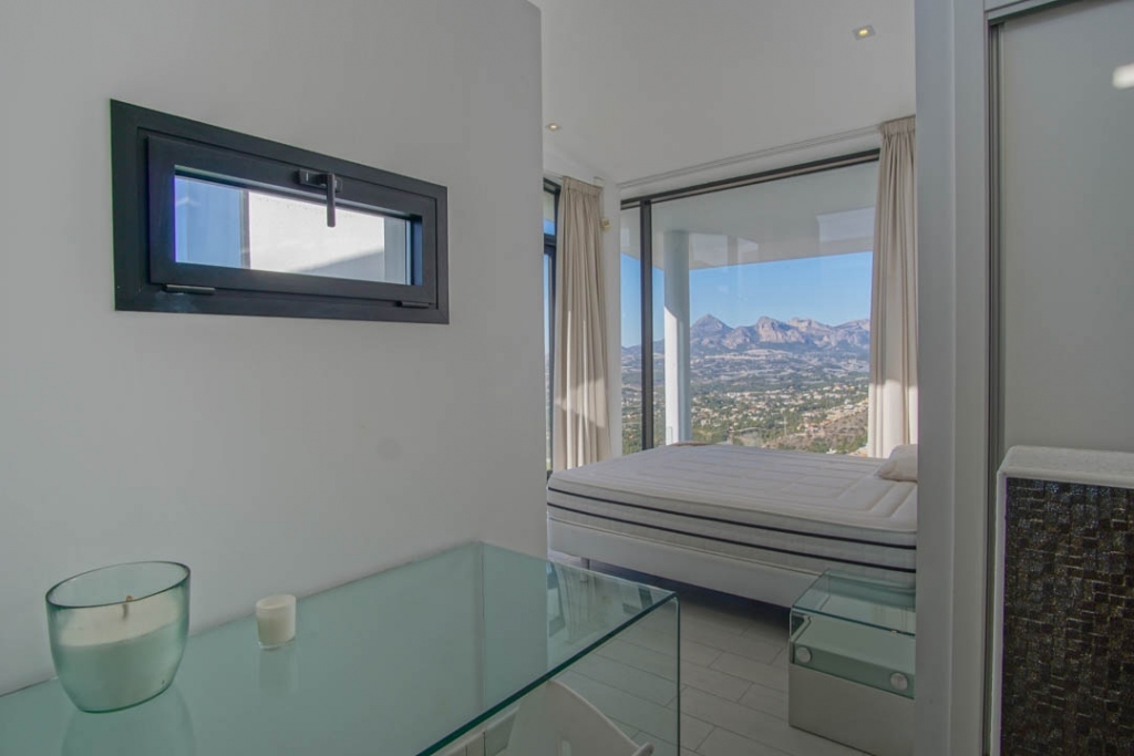 6 bed villa in Altea