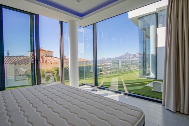 6 bed villa in Altea