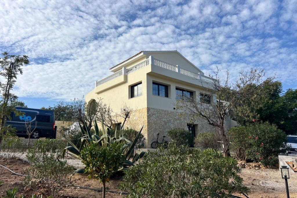 5 bed villas in Altea