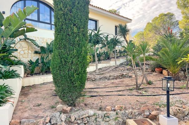 5 bed villas in Altea