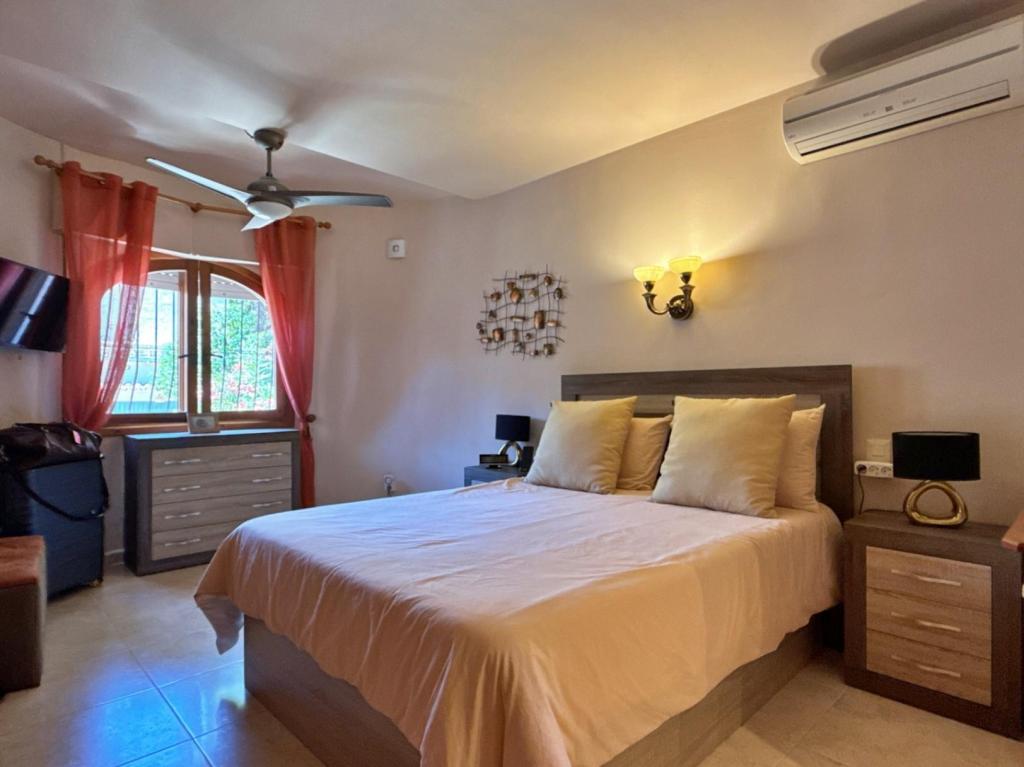 4 bed villa in Teulada