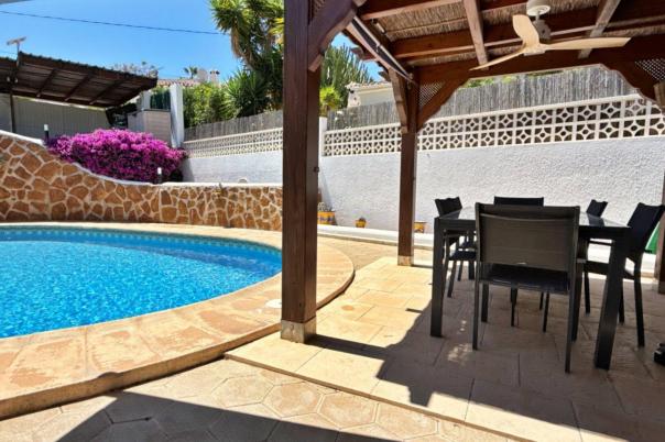 4 bed villa in Teulada
