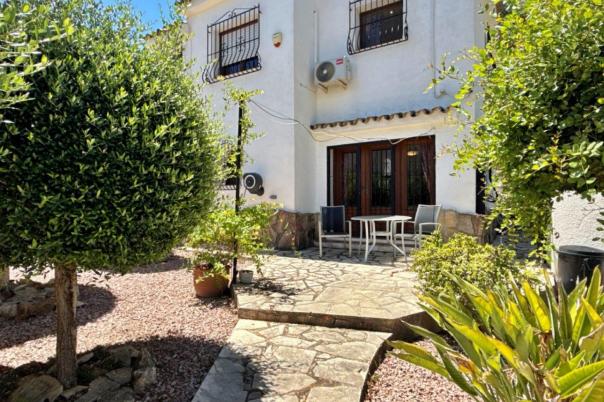 4 bed villa in Teulada