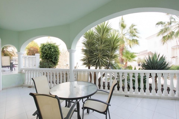 2 bed apartment in Benissa