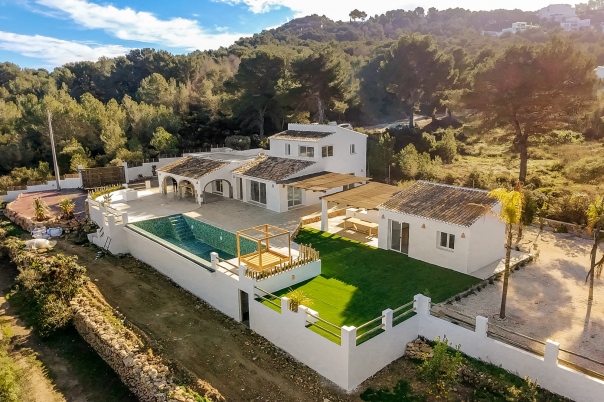 5 bed villa in Xàbia