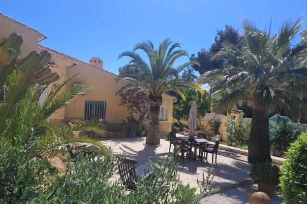 4 bed villa in Altea