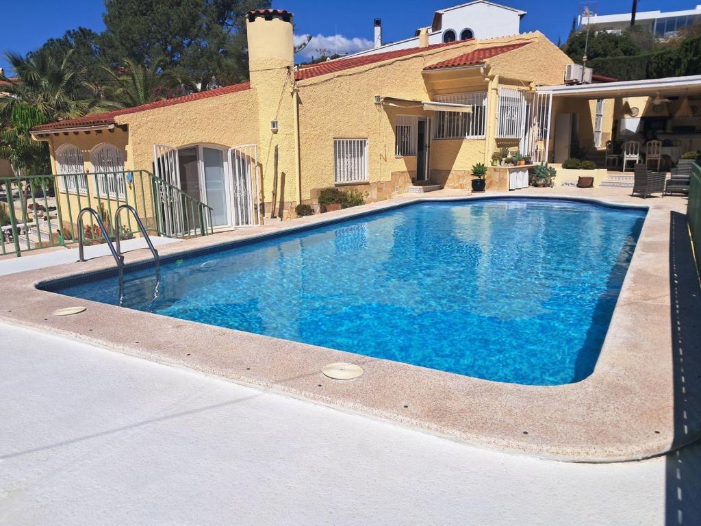 4 bed villa in Altea