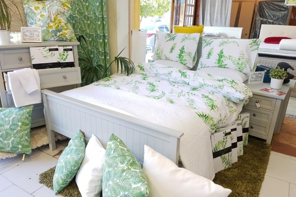 Leo's Superstore - Bed Shop, Curtains, Rugs & Furniture