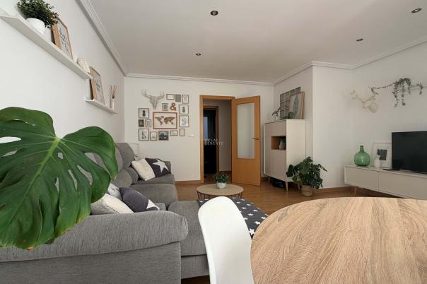 2 bed apartment in Alicante/Alacant