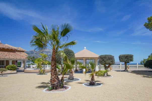 8 bed villa in La Nucía