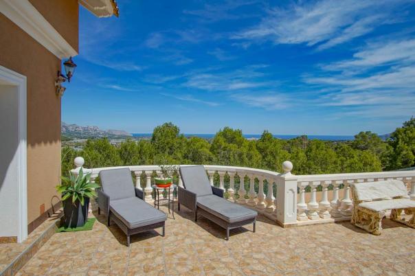 8 bed villa in La Nucía