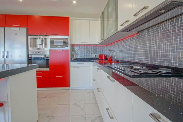 8 bed villa in La Nucía