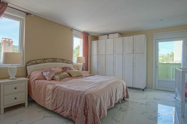 8 bed villa in La Nucía