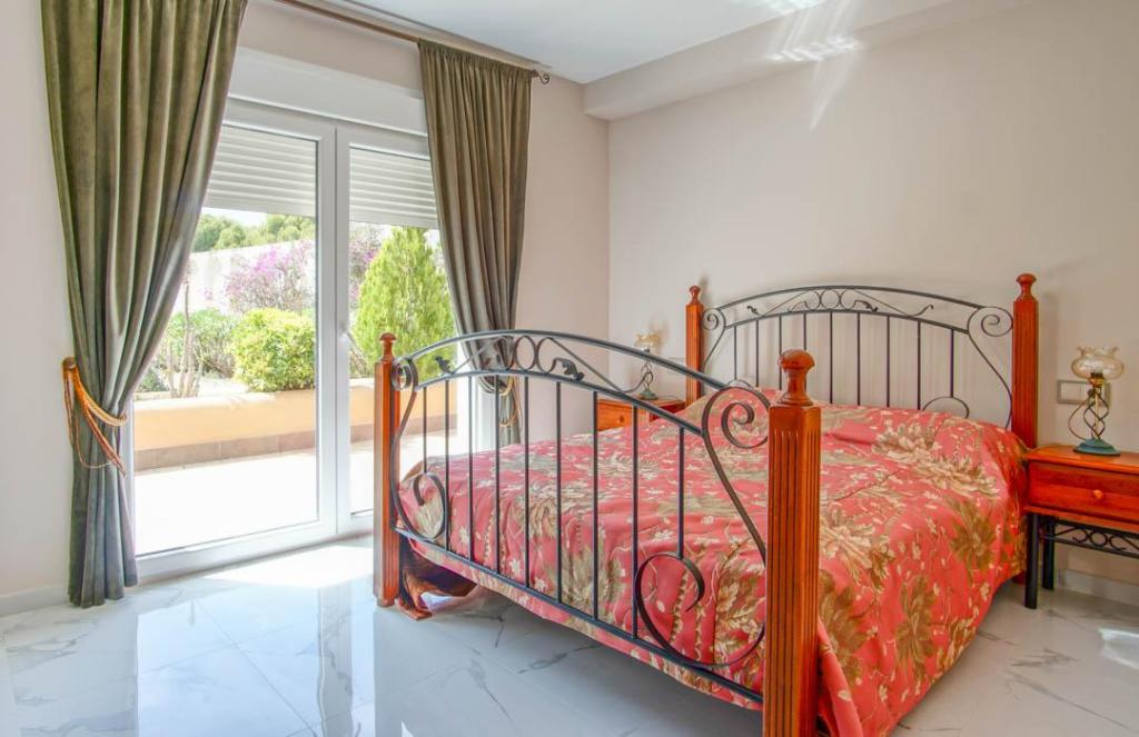 8 bed villa in La Nucía