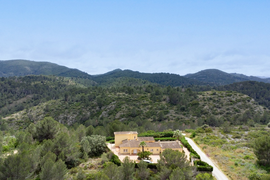 4 bed villa in Gata de Gorgos