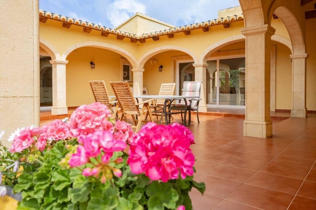 4 bed villa in Gata de Gorgos