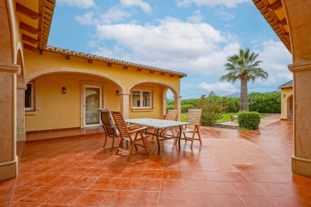 4 bed villa in Gata de Gorgos