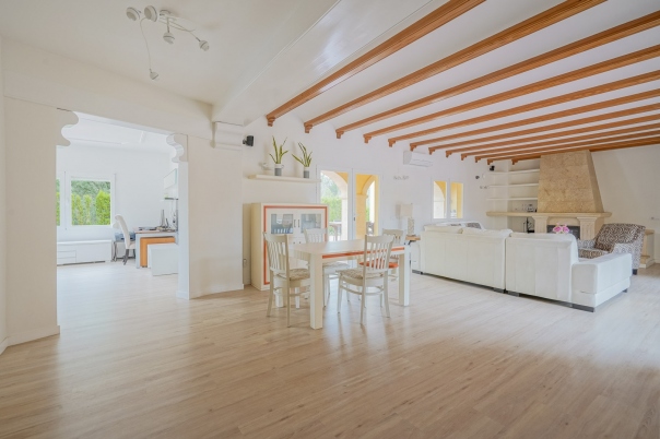 4 bed villa in Gata de Gorgos