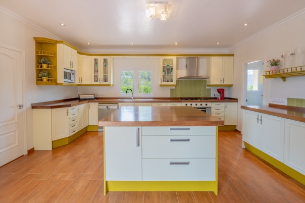 4 bed villa in Gata de Gorgos