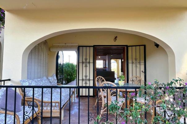 2 bed apartment in Moraira