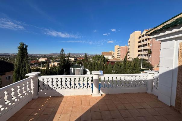 5 bed chalet in Alicante/Alacant