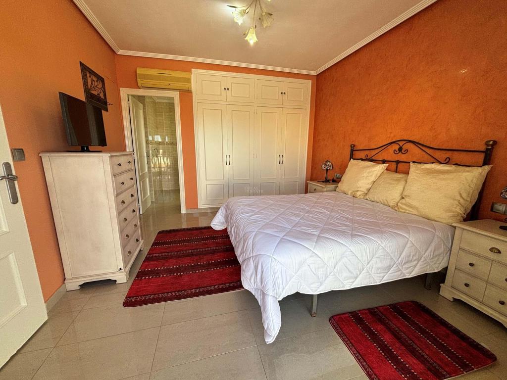 5 bed chalet in Alicante/Alacant