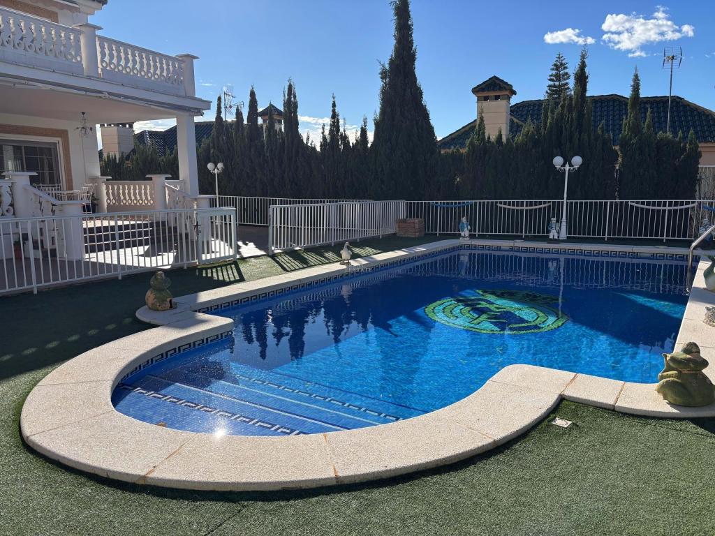 5 bed chalet in Alicante/Alacant