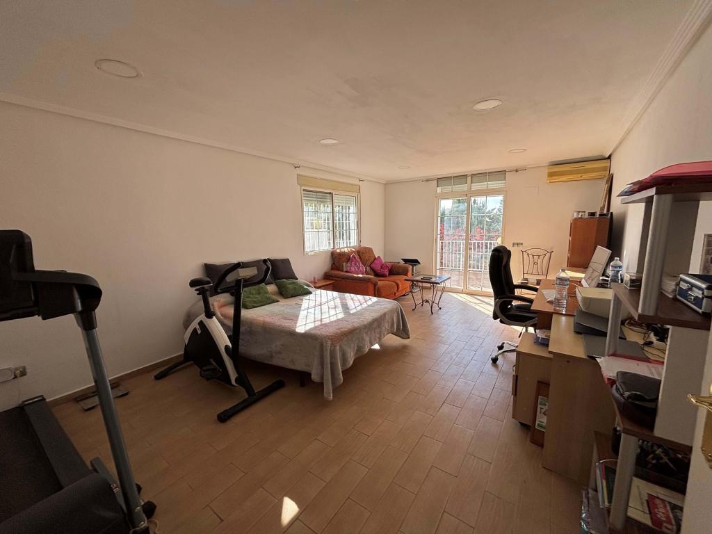 5 bed chalet in Alicante/Alacant