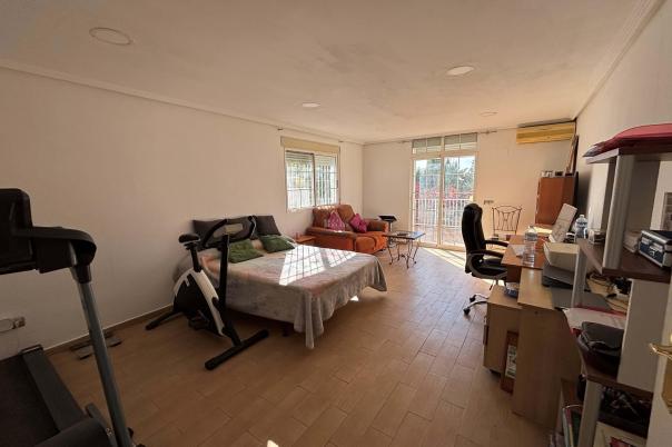 5 bed chalet in Alicante/Alacant